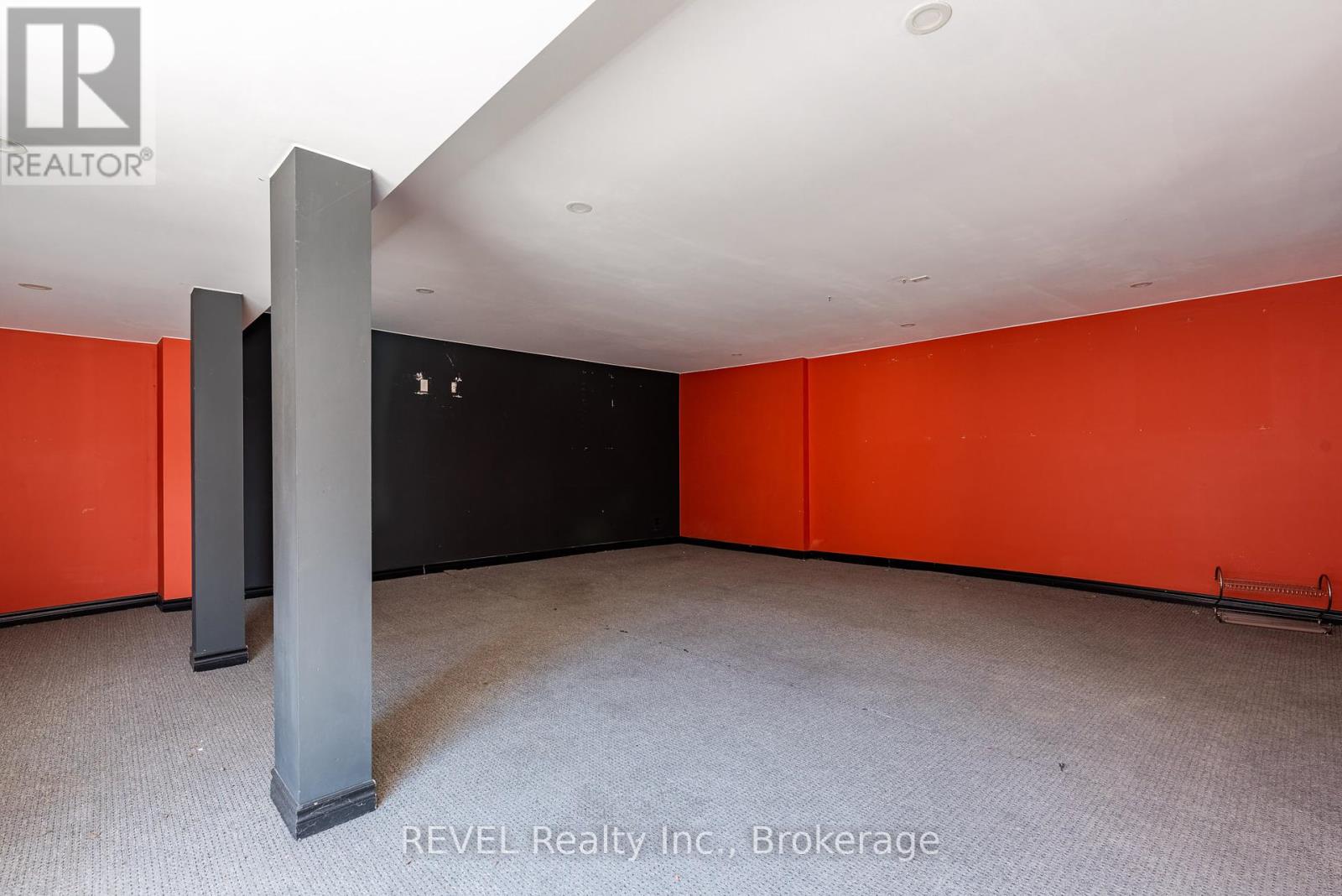 131 Niagara Street Property Photo 31