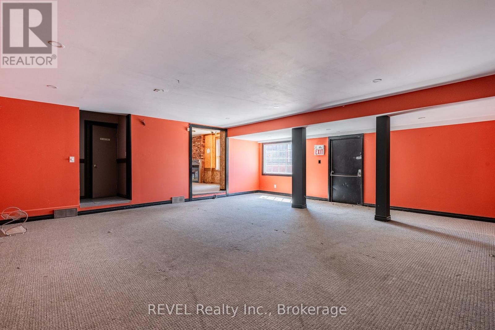 131 Niagara Street Property Photo 33