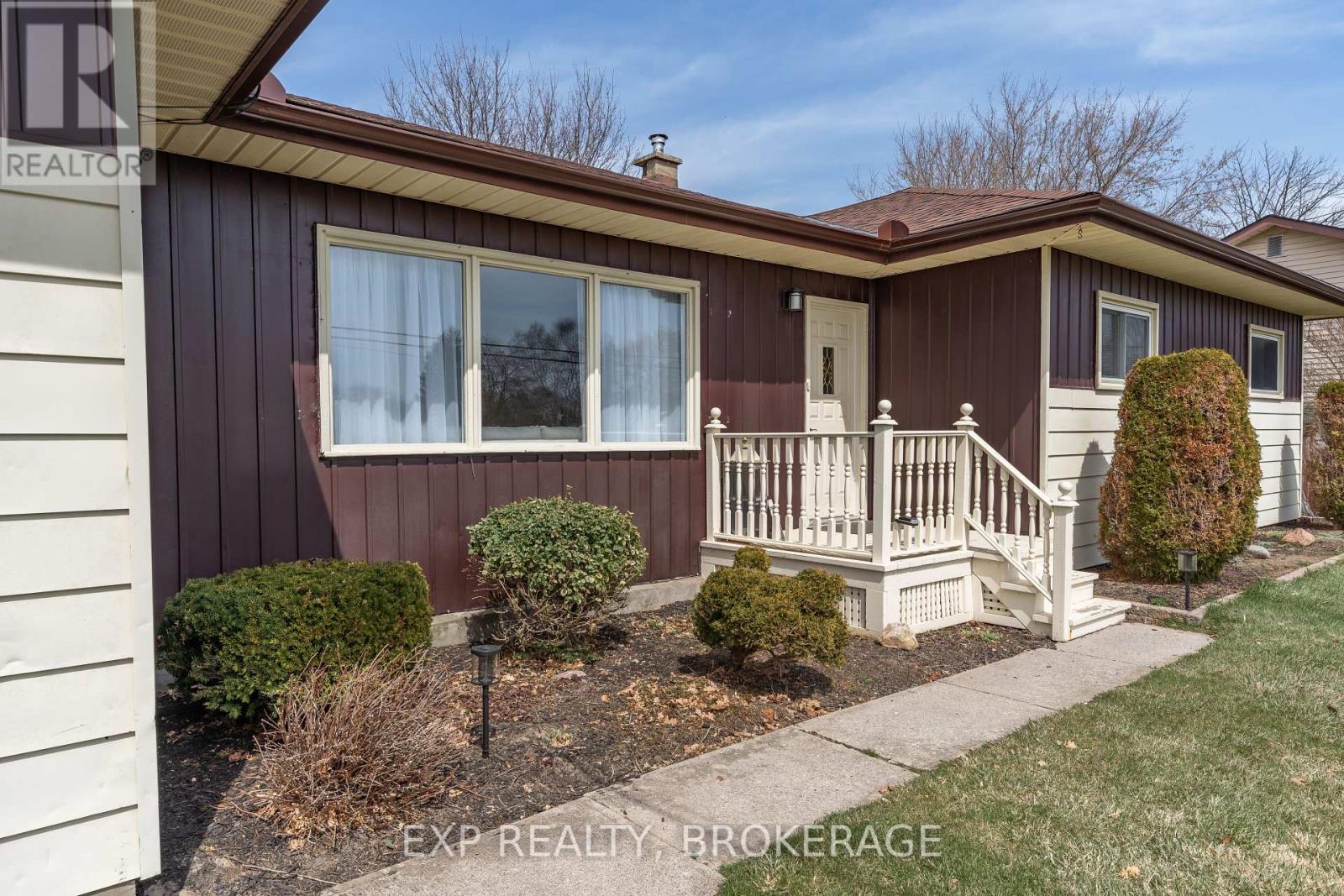 2402 Hamilton Road Property Photo 3