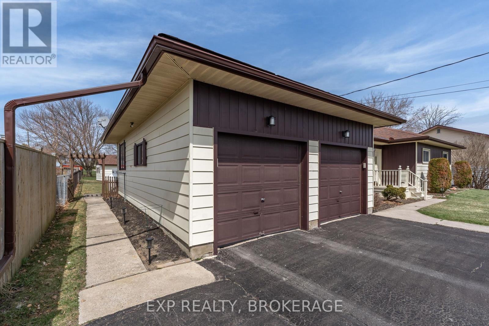 2402 Hamilton Road Property Photo 4