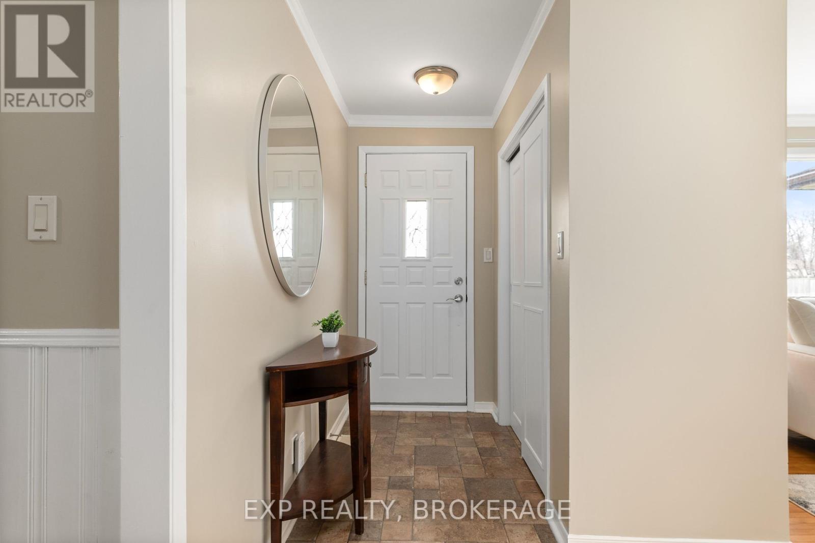 2402 Hamilton Road Property Photo 6