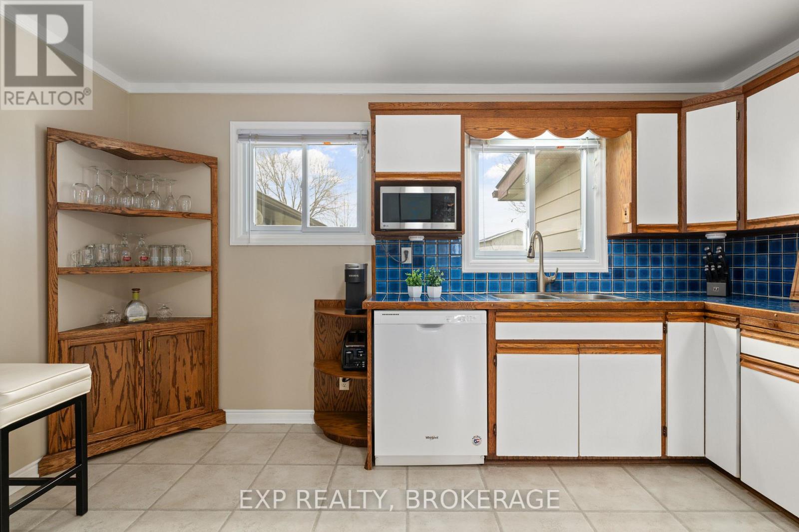 2402 Hamilton Road Property Photo 12