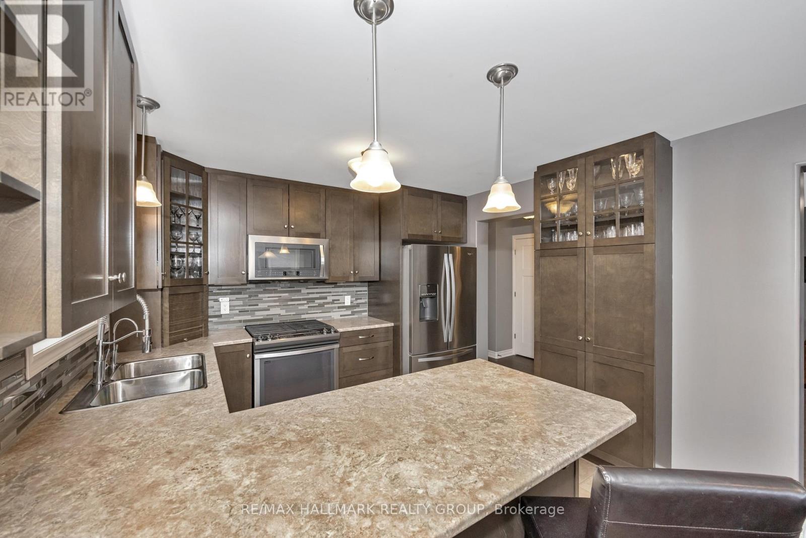 611 Laroque Street Property Photo 11