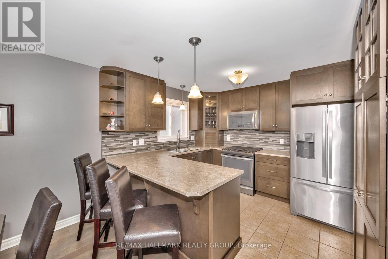 611 Laroque Street Property Photo 16