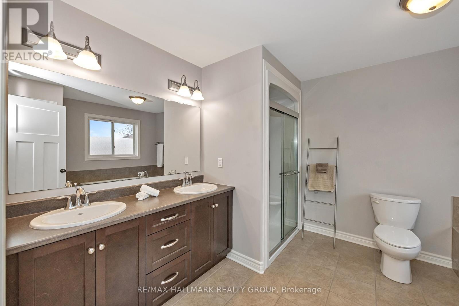 611 Laroque Street Property Photo 24