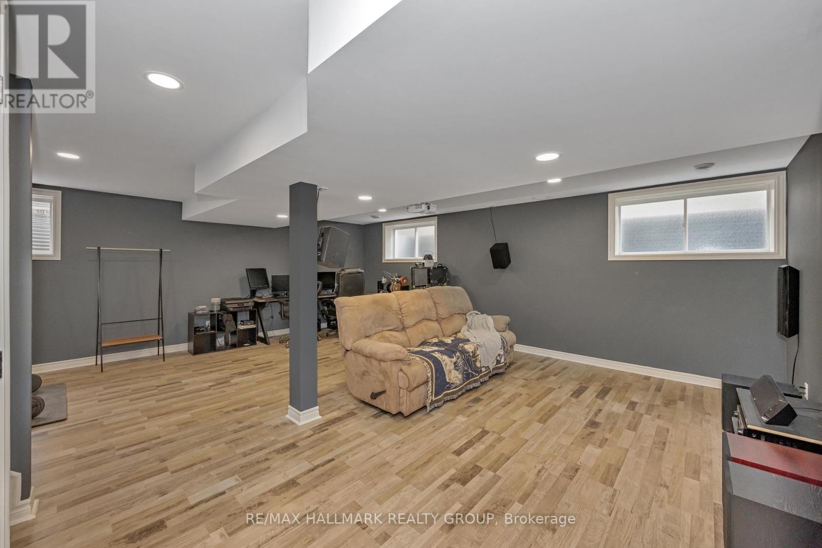 611 Laroque Street Property Photo 35