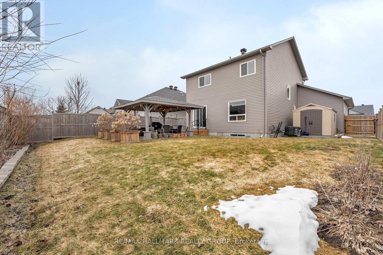 611 Laroque Street Property Photo 39