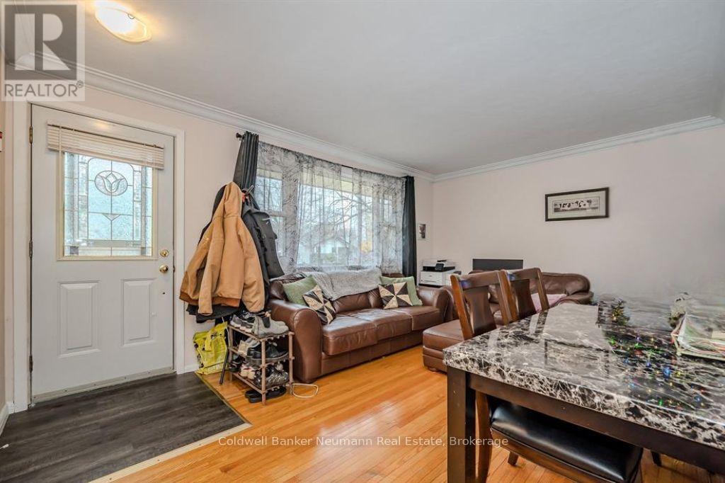 100 Guelph Street Property Photo 8