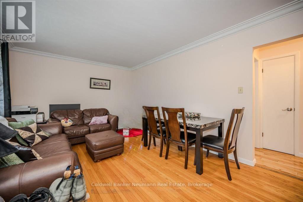 100 Guelph Street Property Photo 9