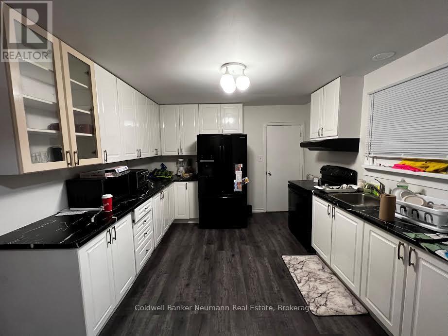100 Guelph Street Property Photo 11