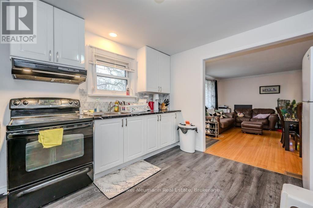 100 Guelph Street Property Photo 12