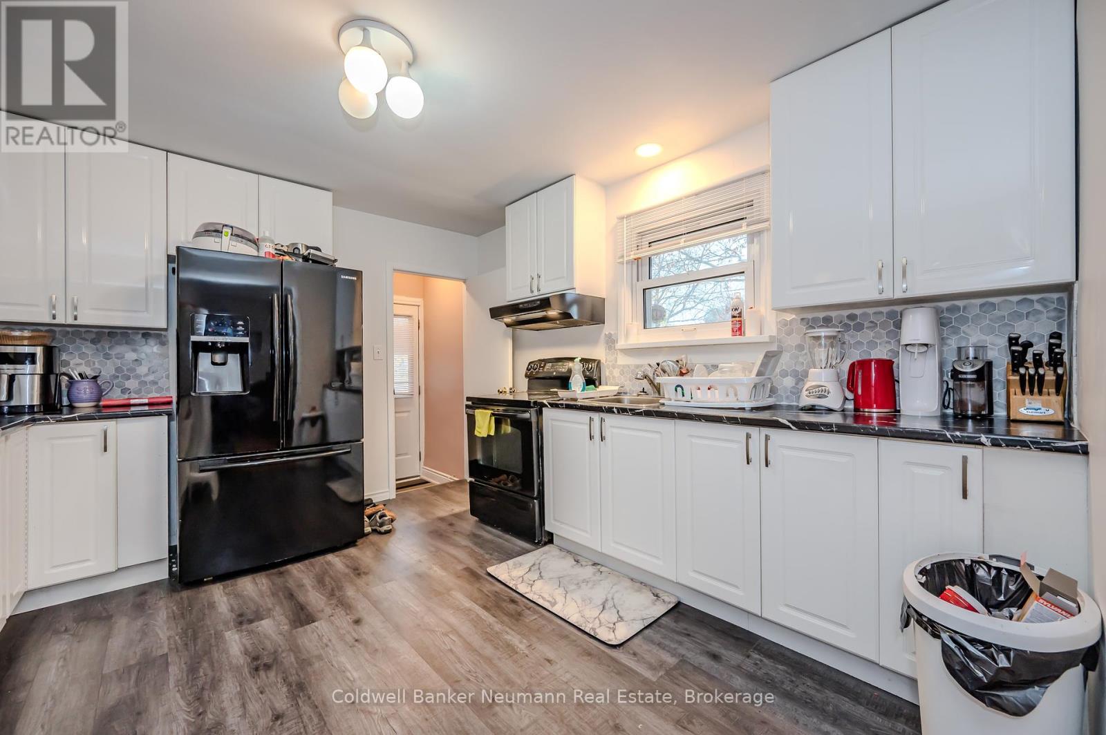100 Guelph Street Property Photo 13