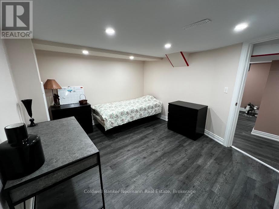 100 Guelph Street Property Photo 25