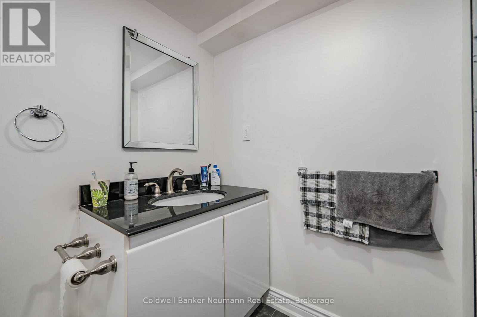 100 Guelph Street Property Photo 26