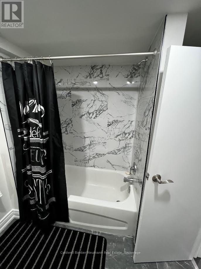 100 Guelph Street Property Photo 28
