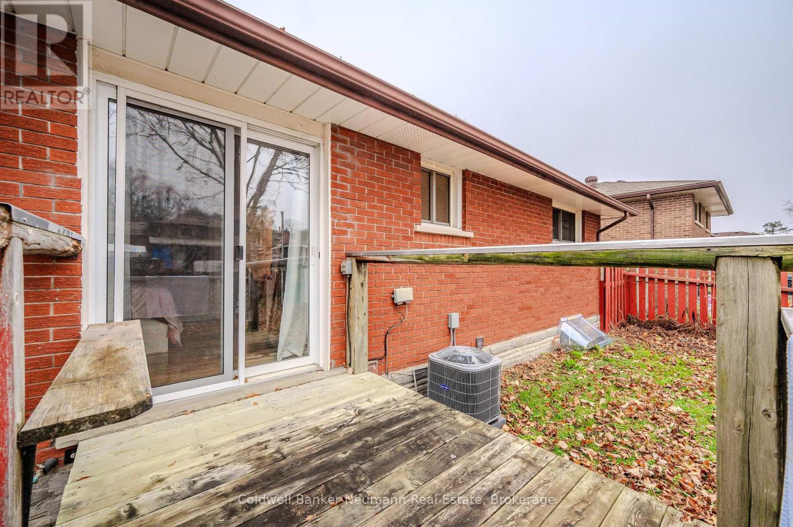 100 Guelph Street Property Photo 30