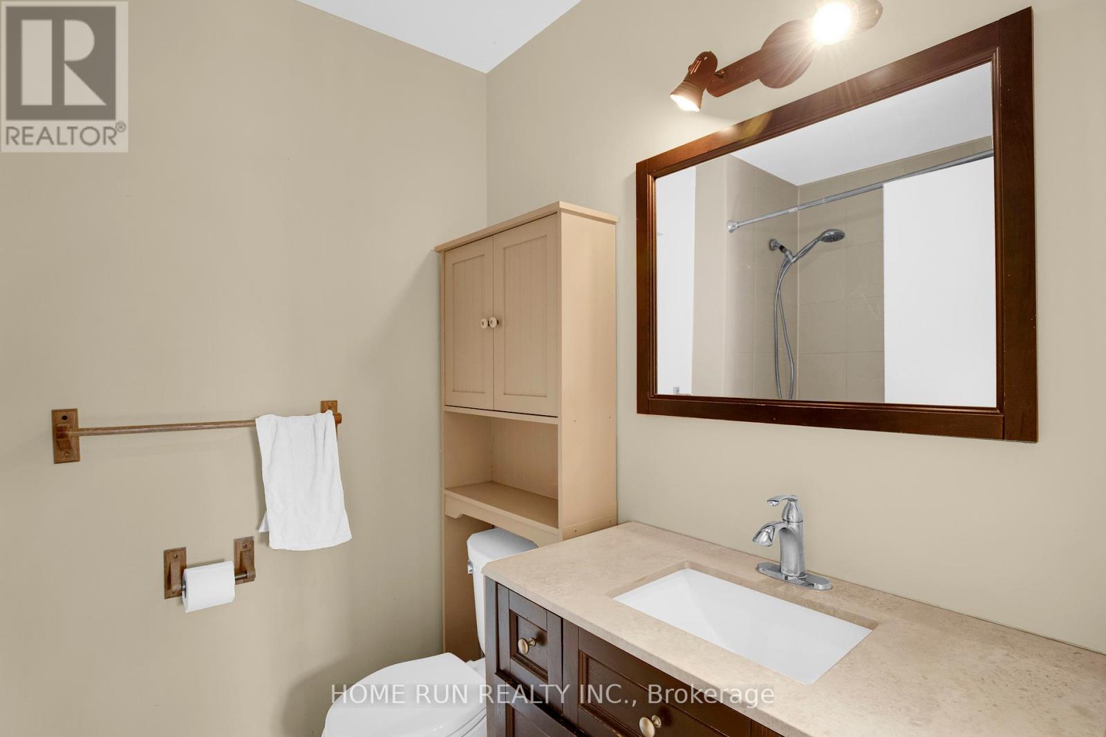 9 - 522 Riverdale Avenue Property Photo 11
