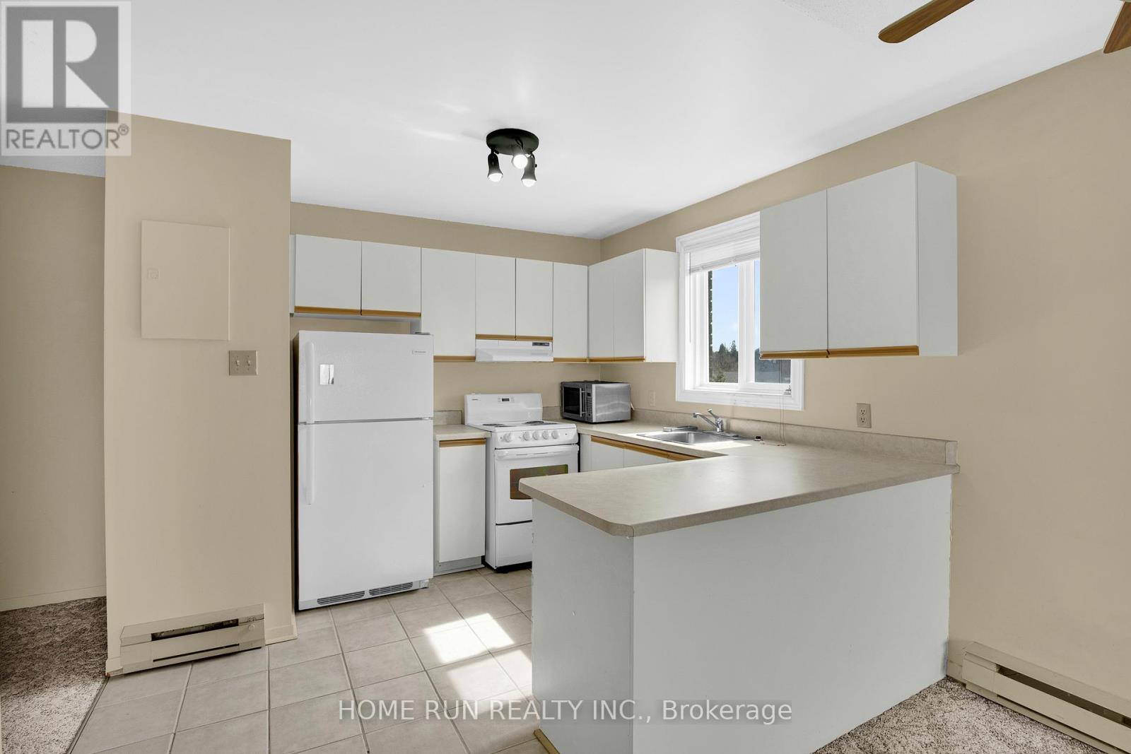 9 - 522 Riverdale Avenue Property Photo 12