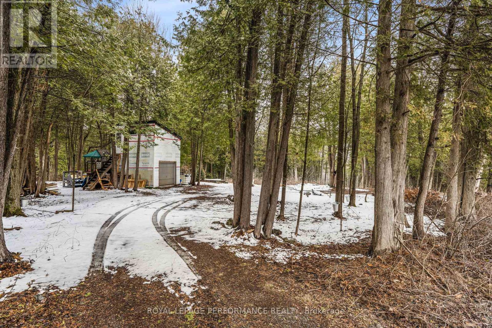 8441 Cooper Hill Road Property Photo 4
