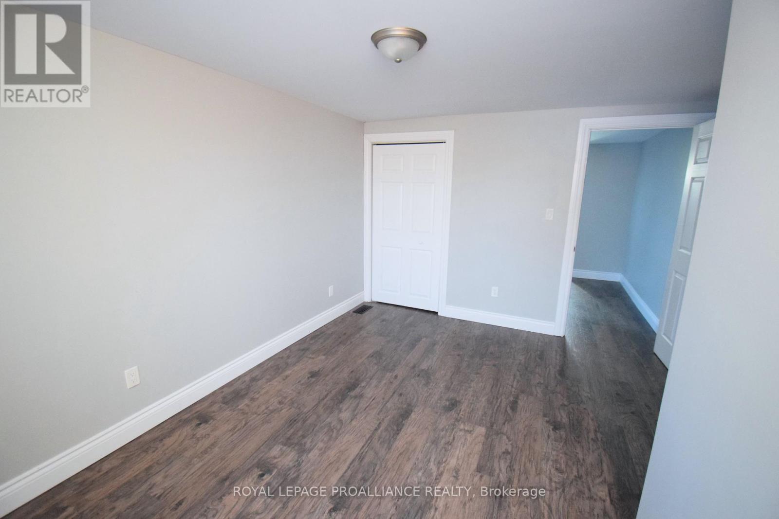 158 Dundas Street E Property Photo 9