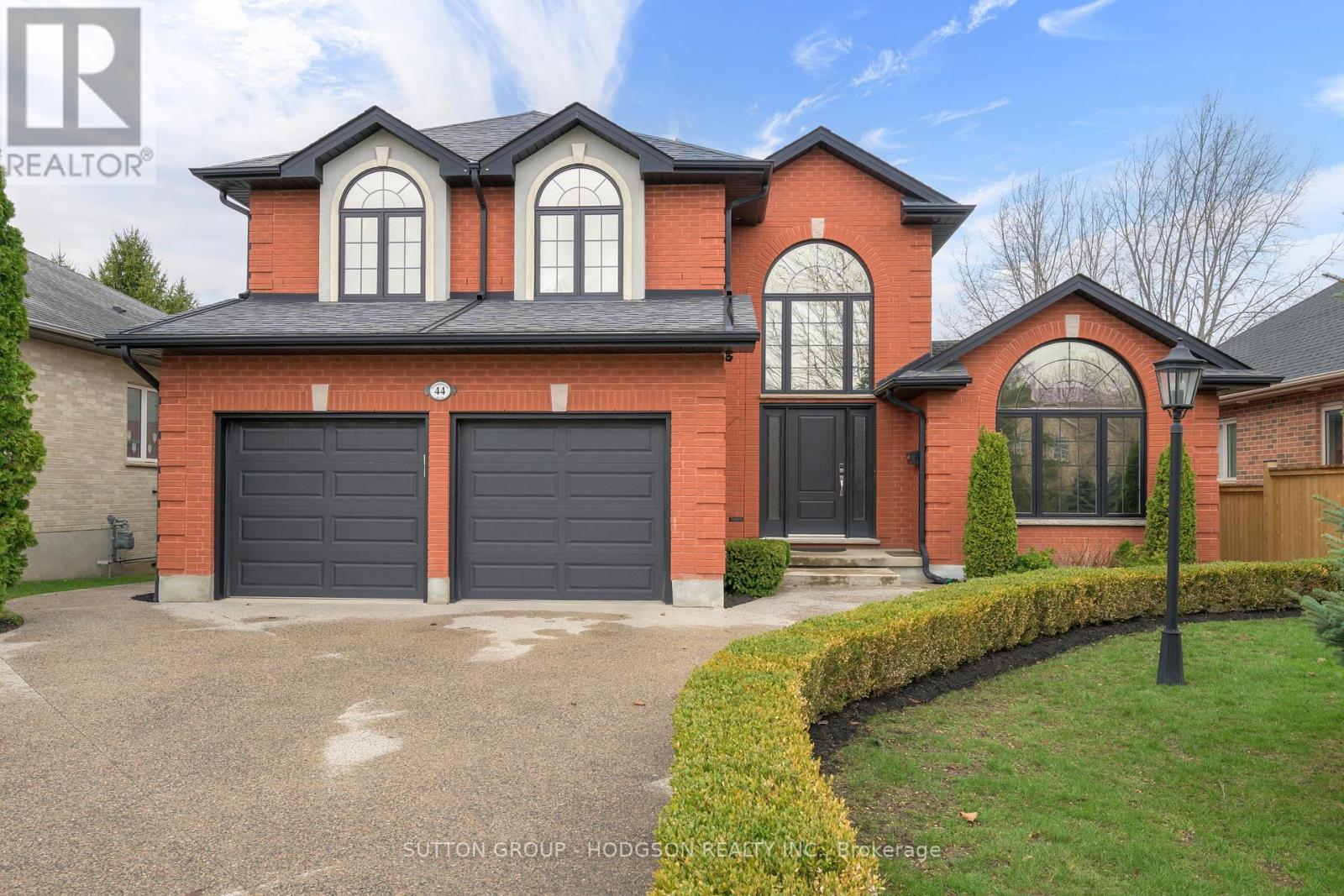 44 Fitzwilliam Boulevard Property Photo 1