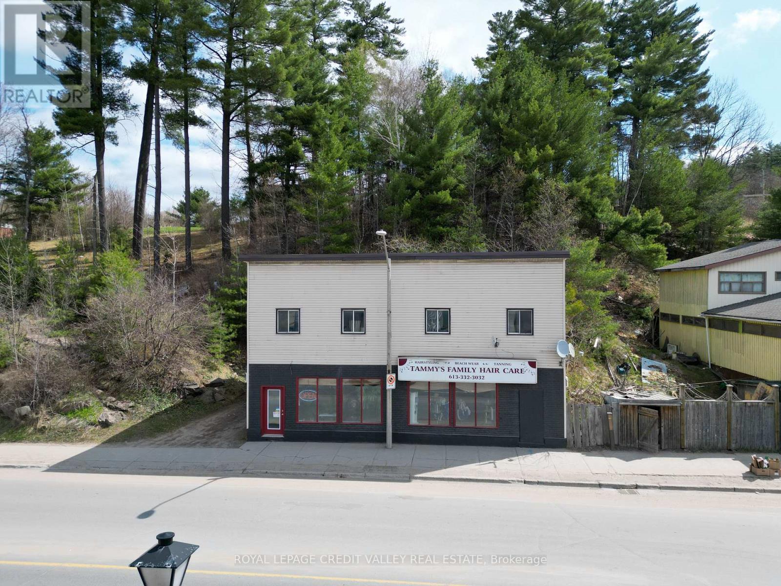 105 Hastings Street N Property Photo 1