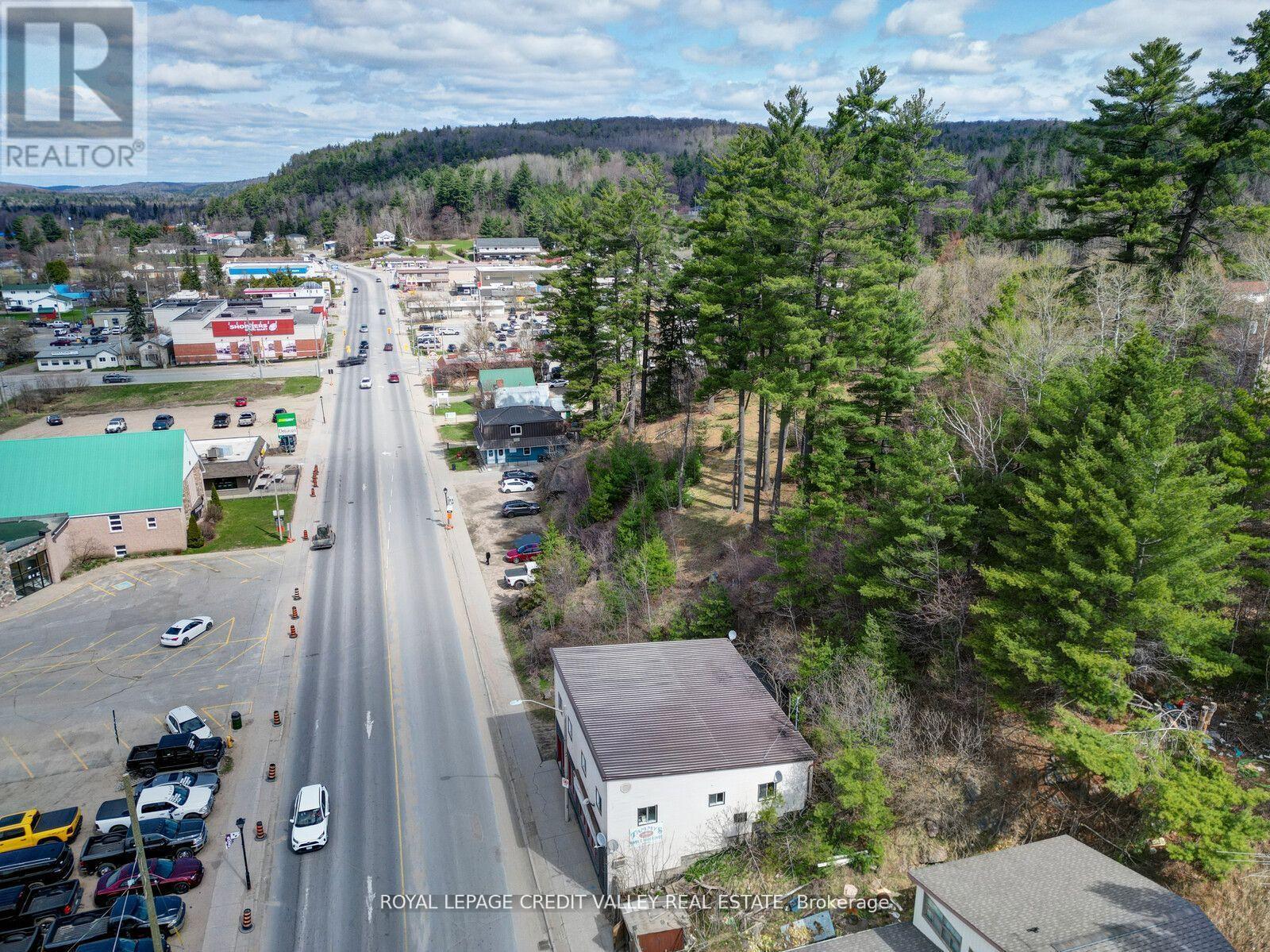 105 Hastings Street N Property Photo 2