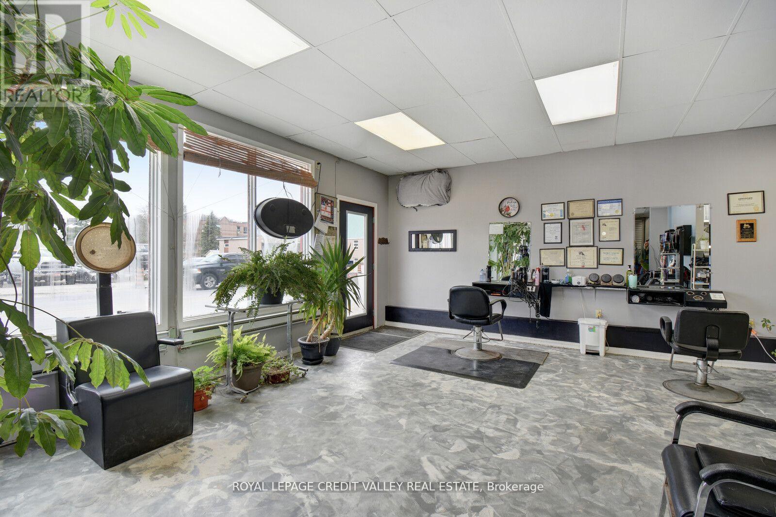 105 Hastings Street N Property Photo 4
