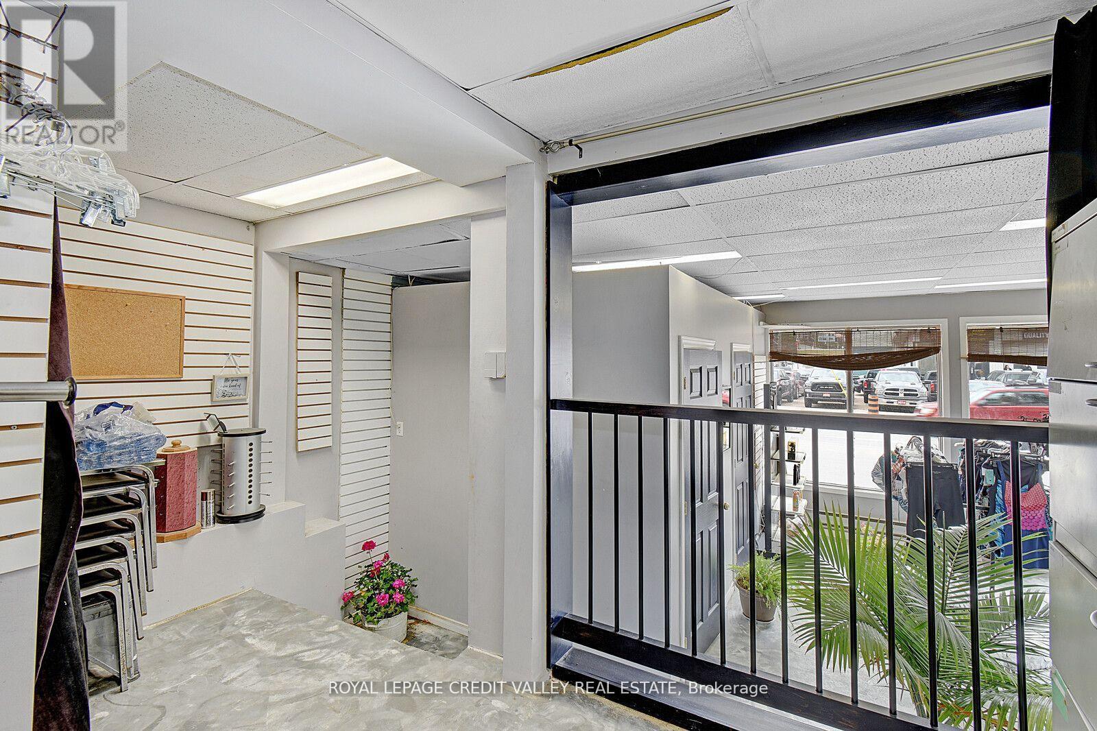105 Hastings Street N Property Photo 8