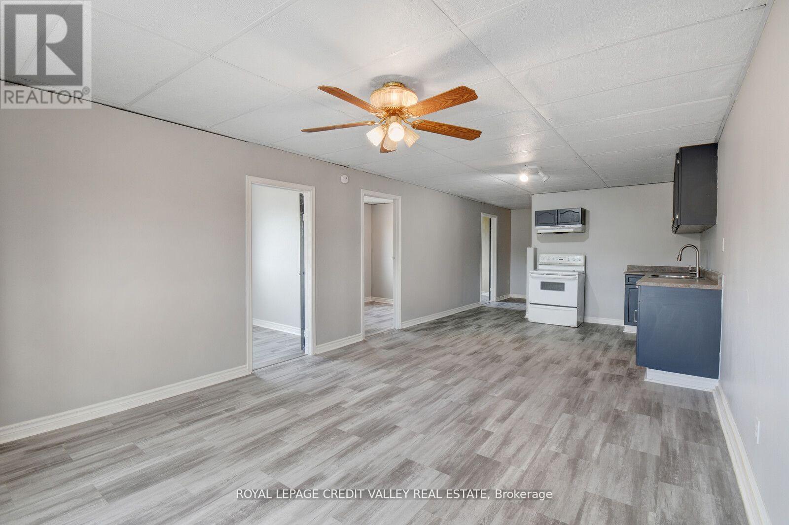 105 Hastings Street N Property Photo 23