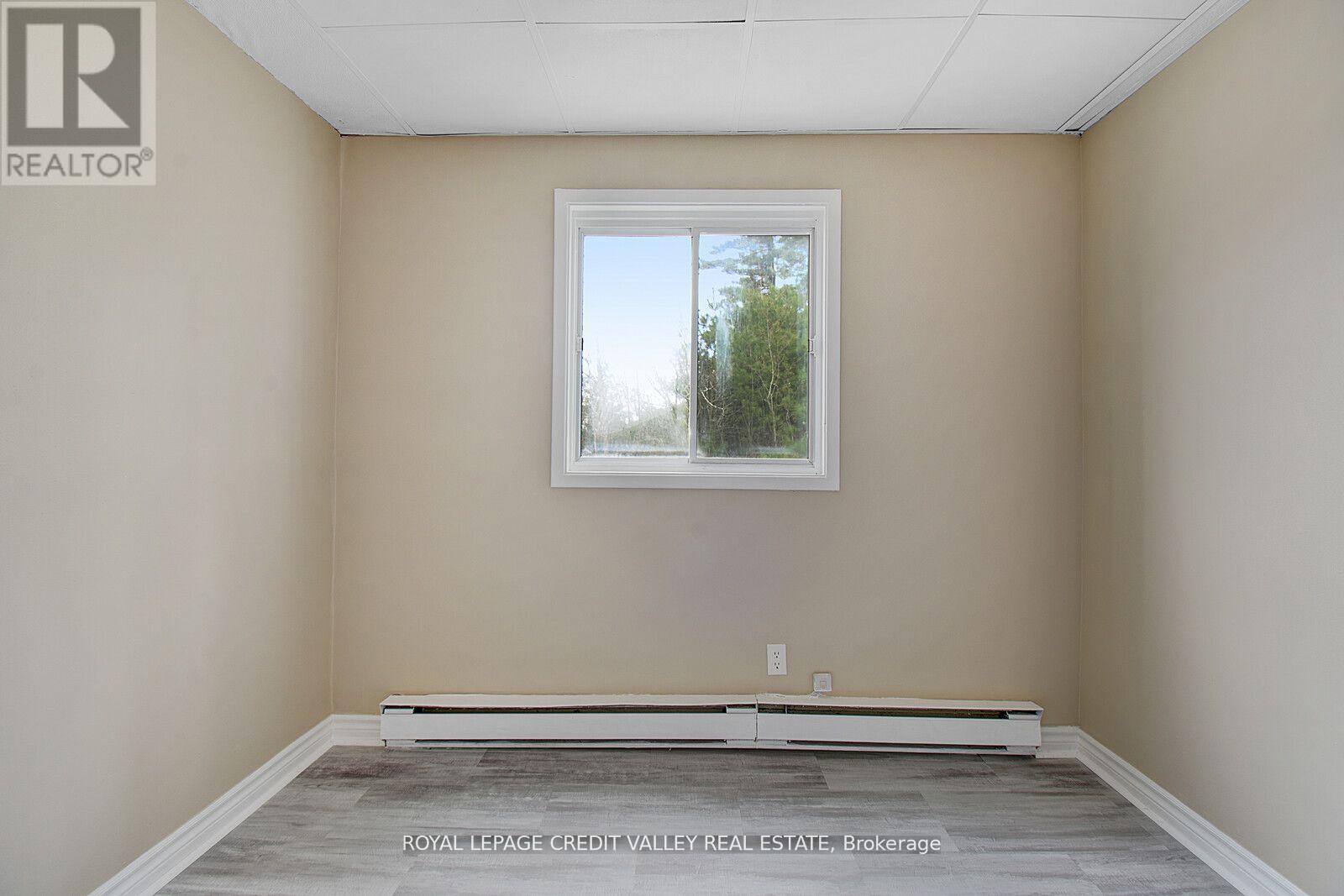 105 Hastings Street N Property Photo 24