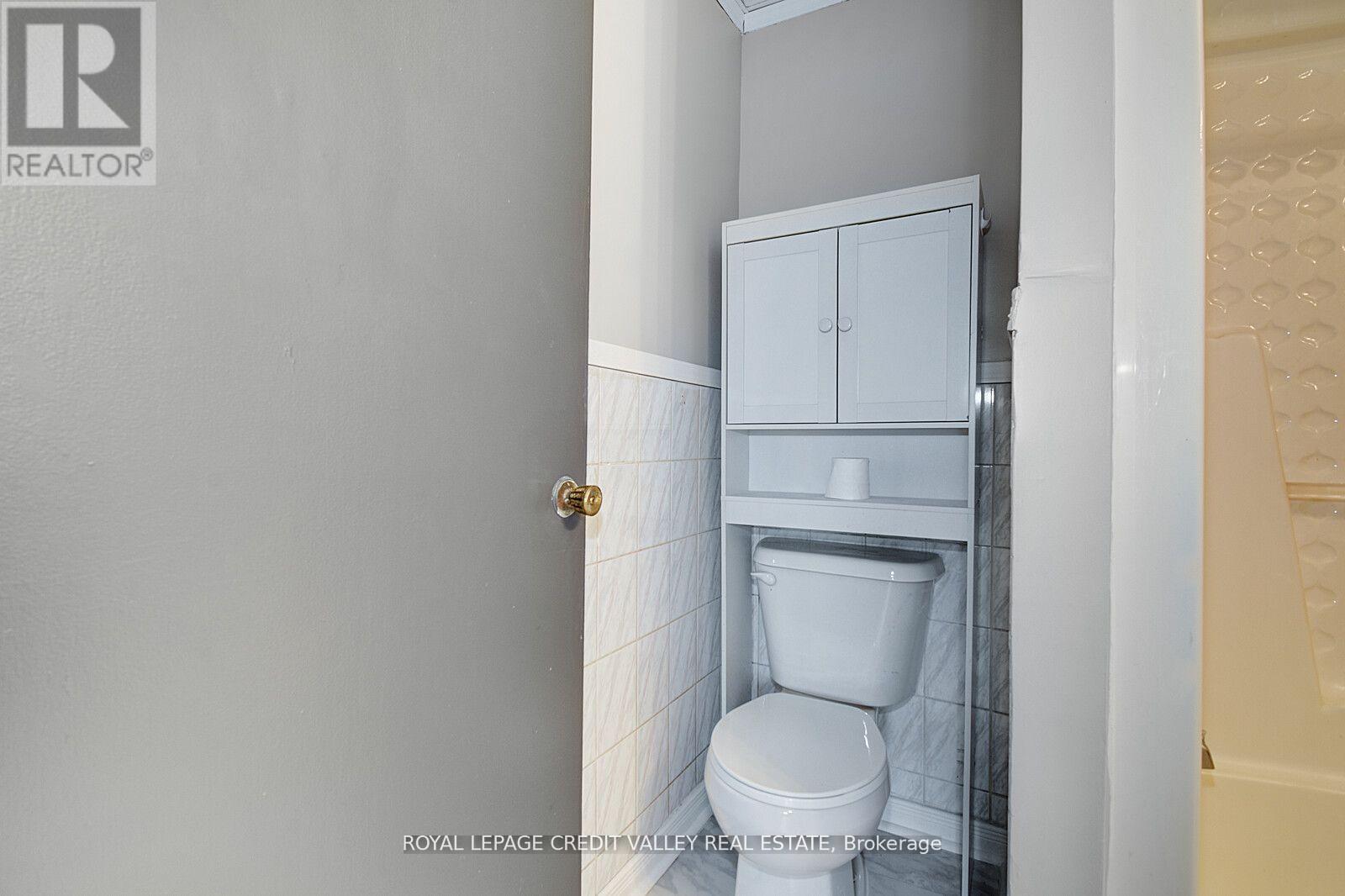 105 Hastings Street N Property Photo 28