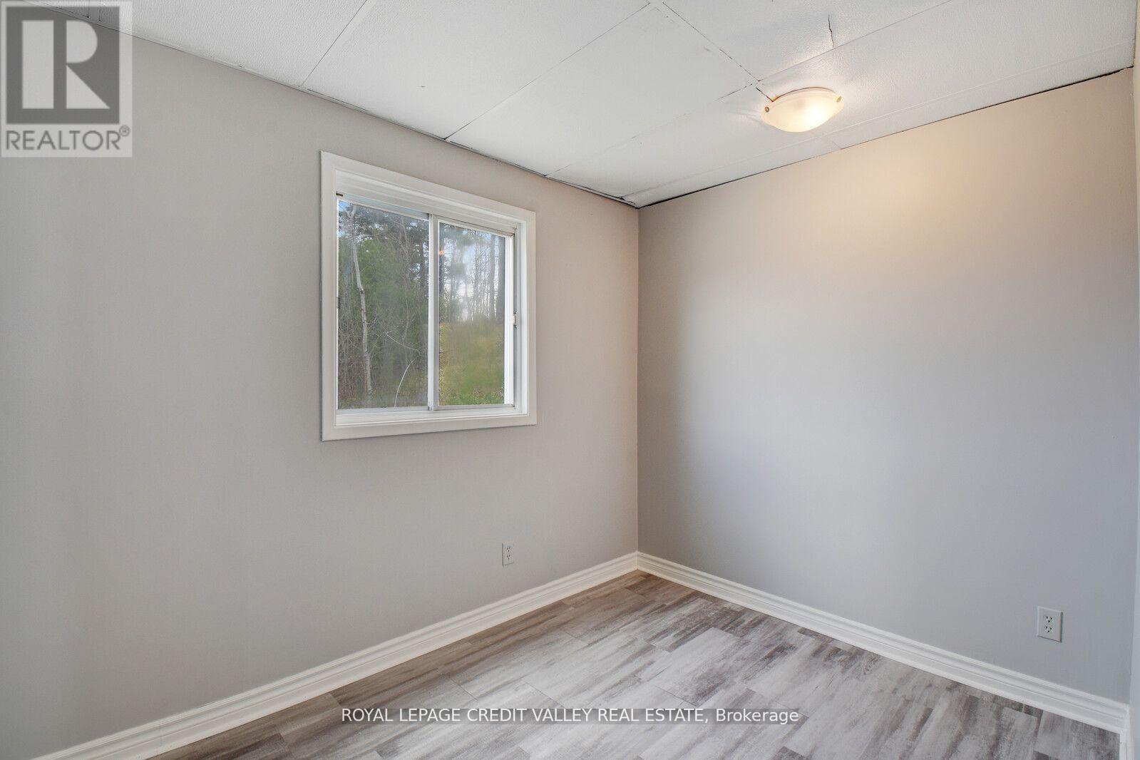 105 Hastings Street N Property Photo 31