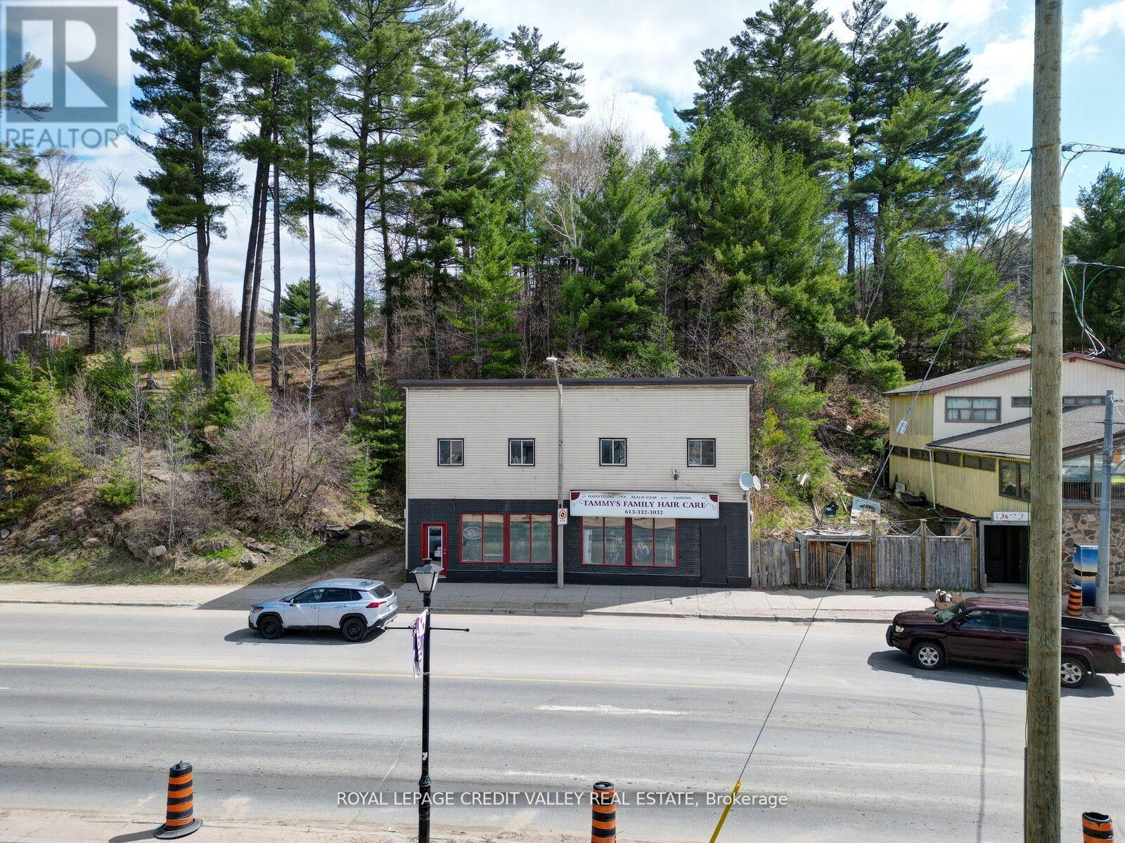 105 Hastings Street N Property Photo 34