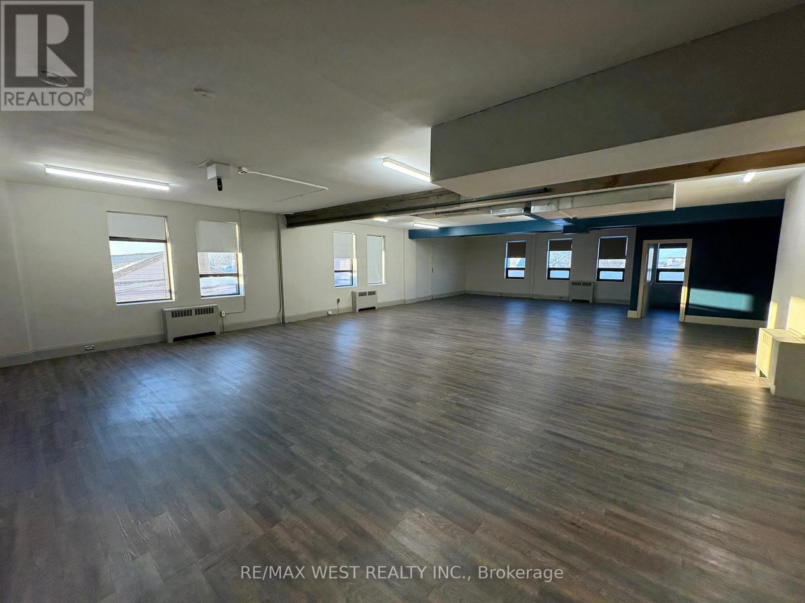 343 Merritt St Property Photo 18