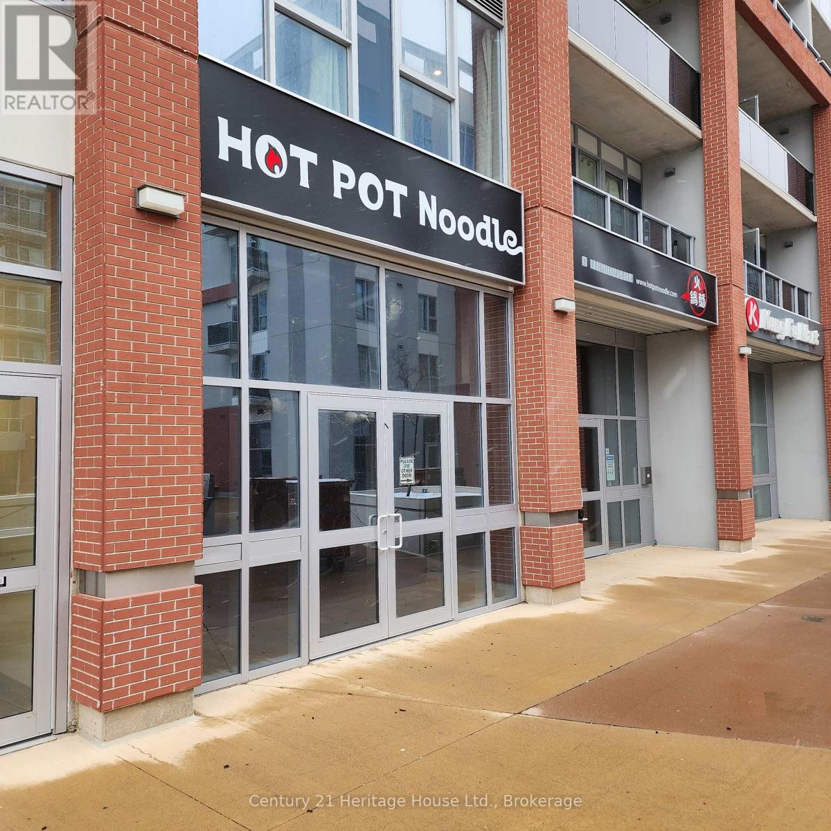 915 - 130 COLUMBIA STREET W Property Photo 1