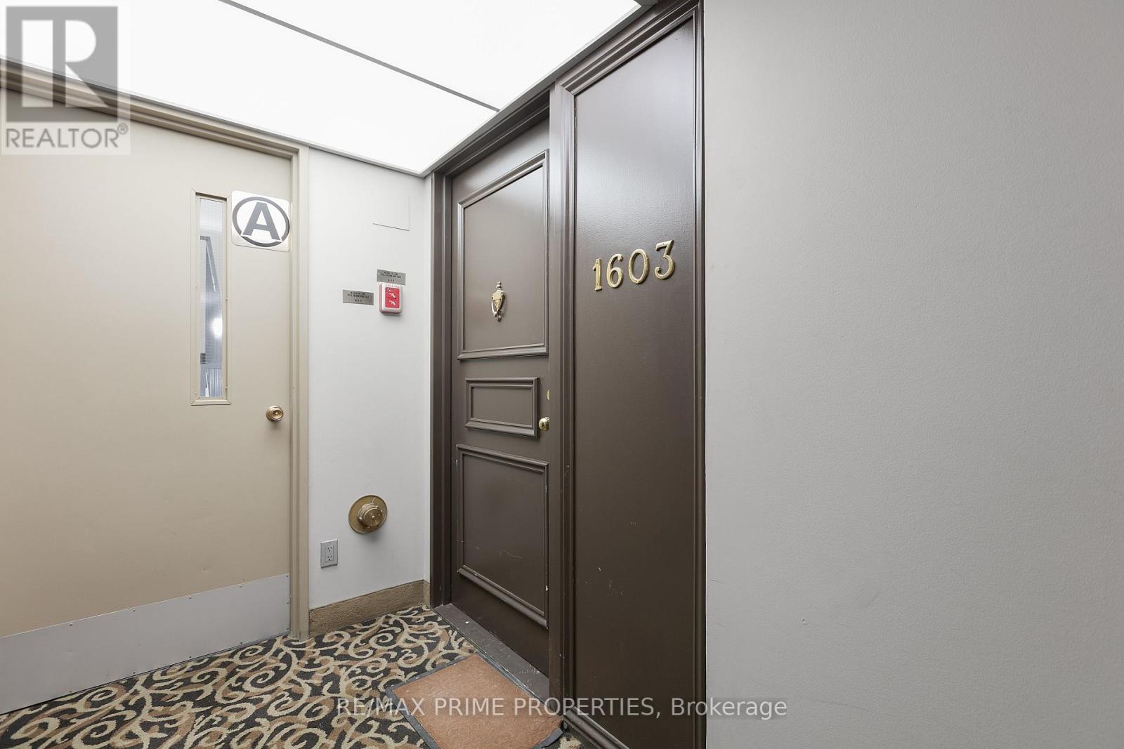 1603 - 1081 Ambleside Drive Property Photo 3