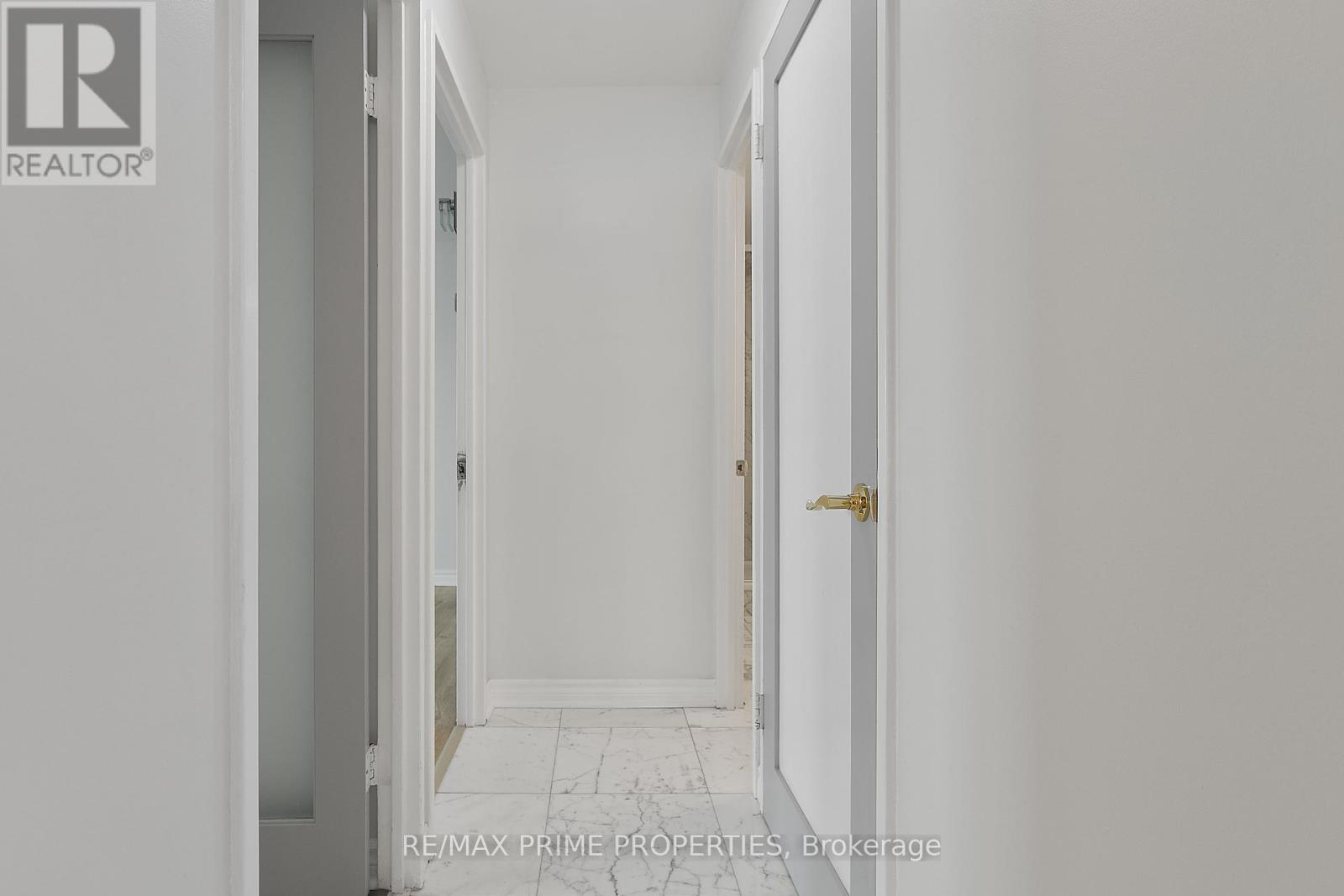 1603 - 1081 Ambleside Drive Property Photo 17