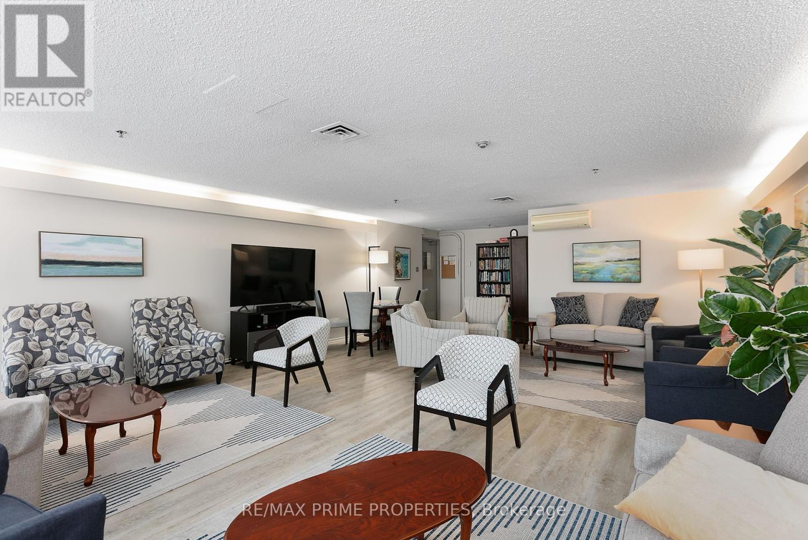 1603 - 1081 Ambleside Drive Property Photo 33