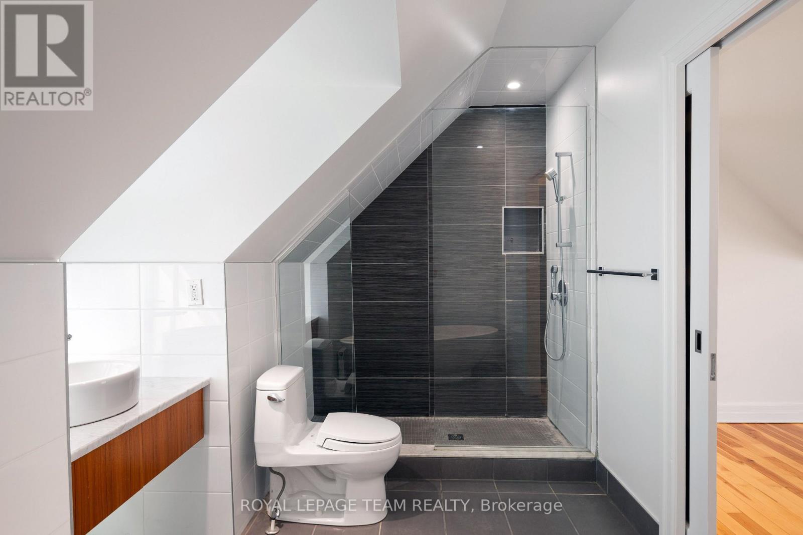 72 Maclaren Street Property Photo 45