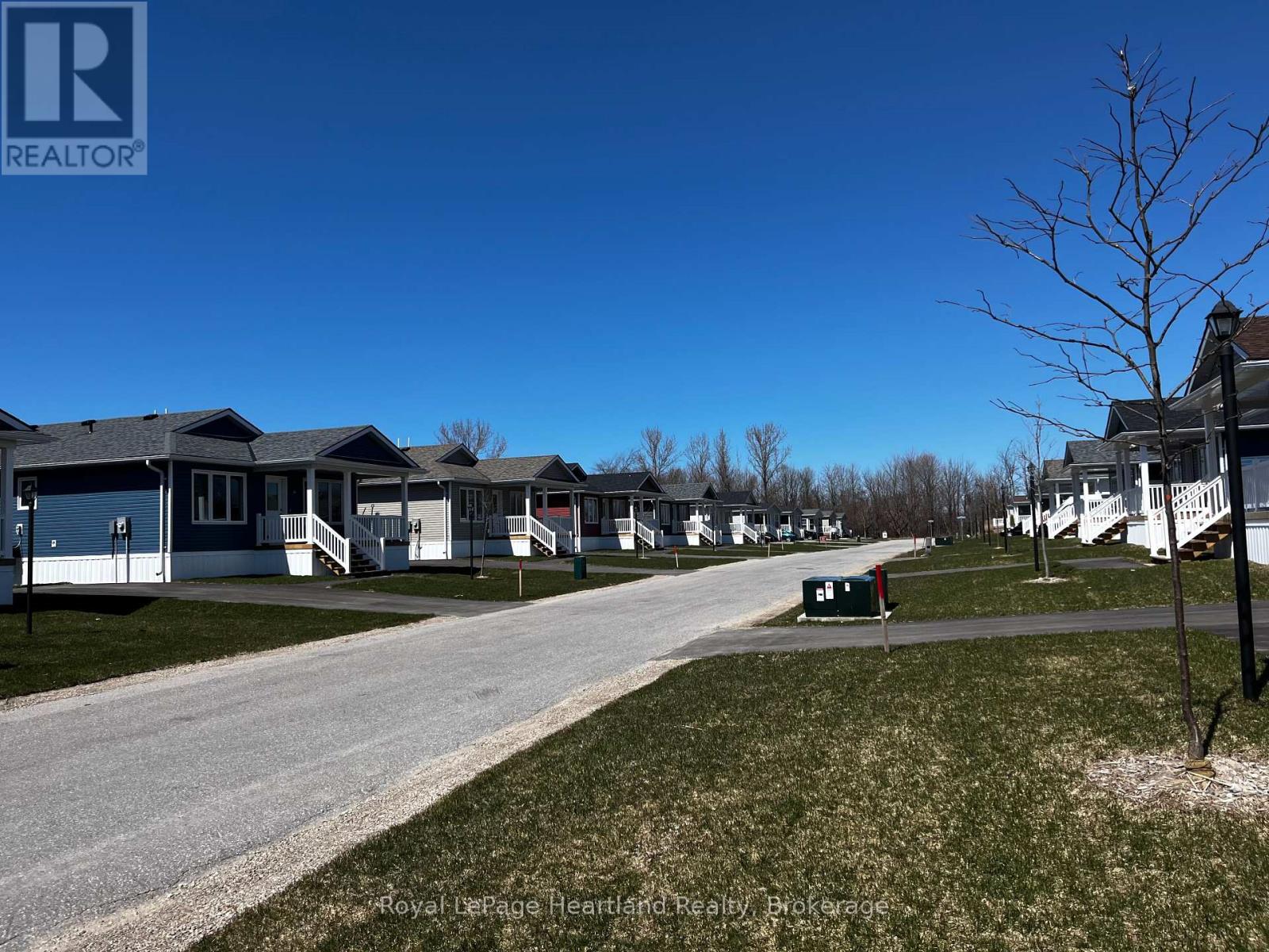 18 Bluffs View Boulevard Property Photo 22