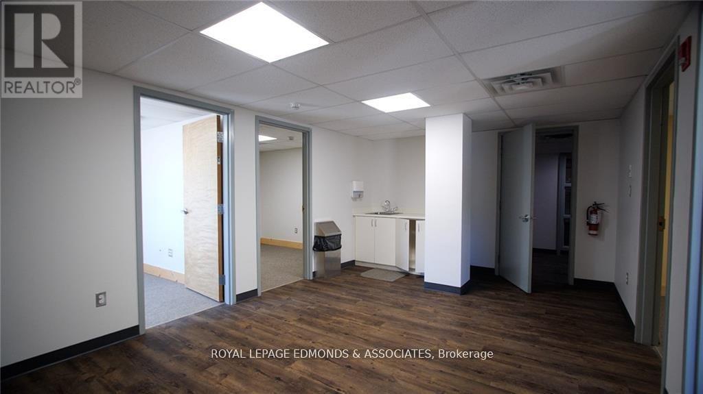 315 Pembroke Street E Property Photo 4