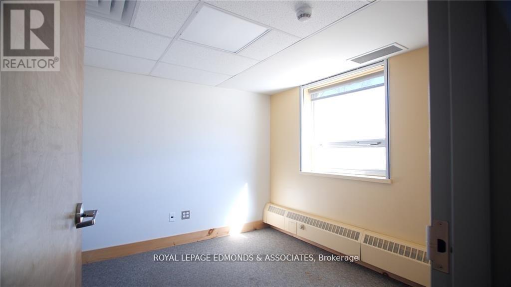 315 Pembroke Street E Property Photo 6