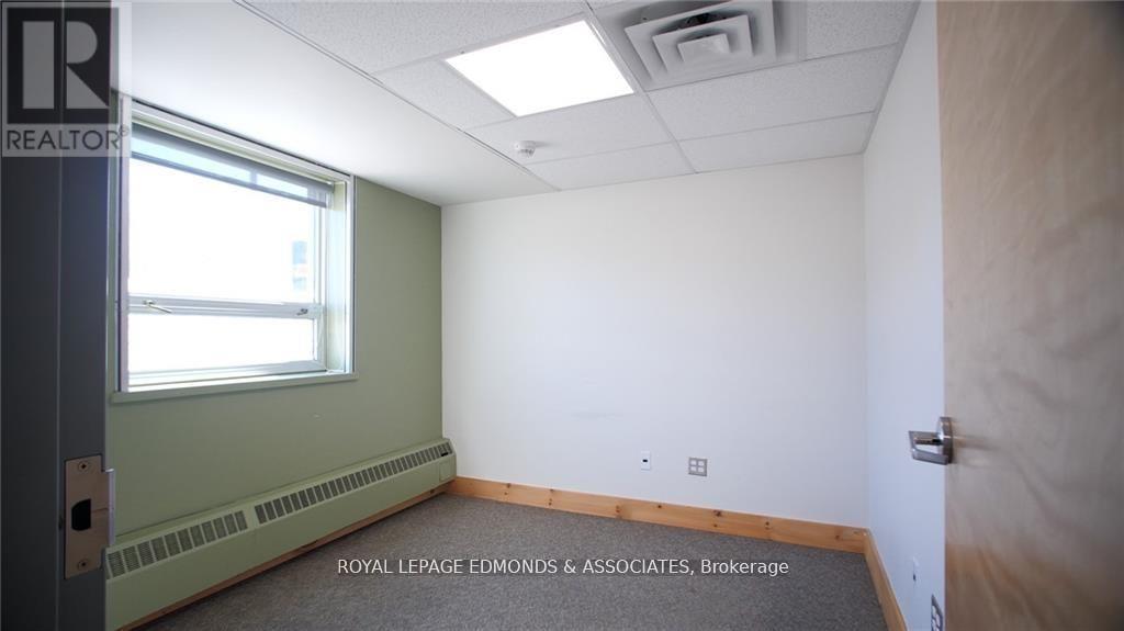 315 Pembroke Street E Property Photo 10