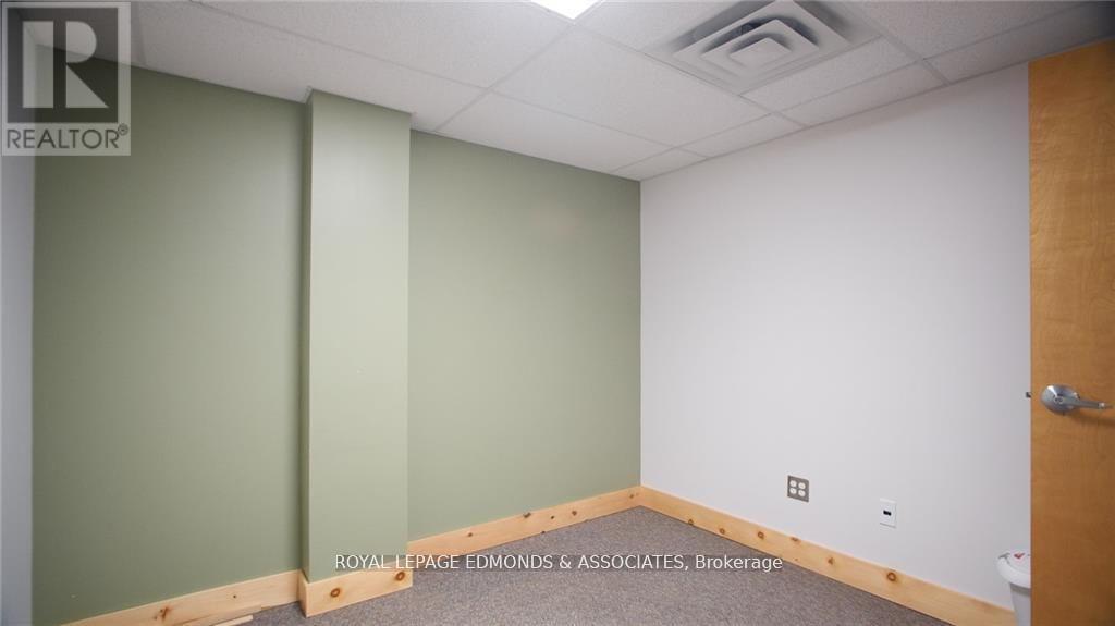 315 Pembroke Street E Property Photo 19