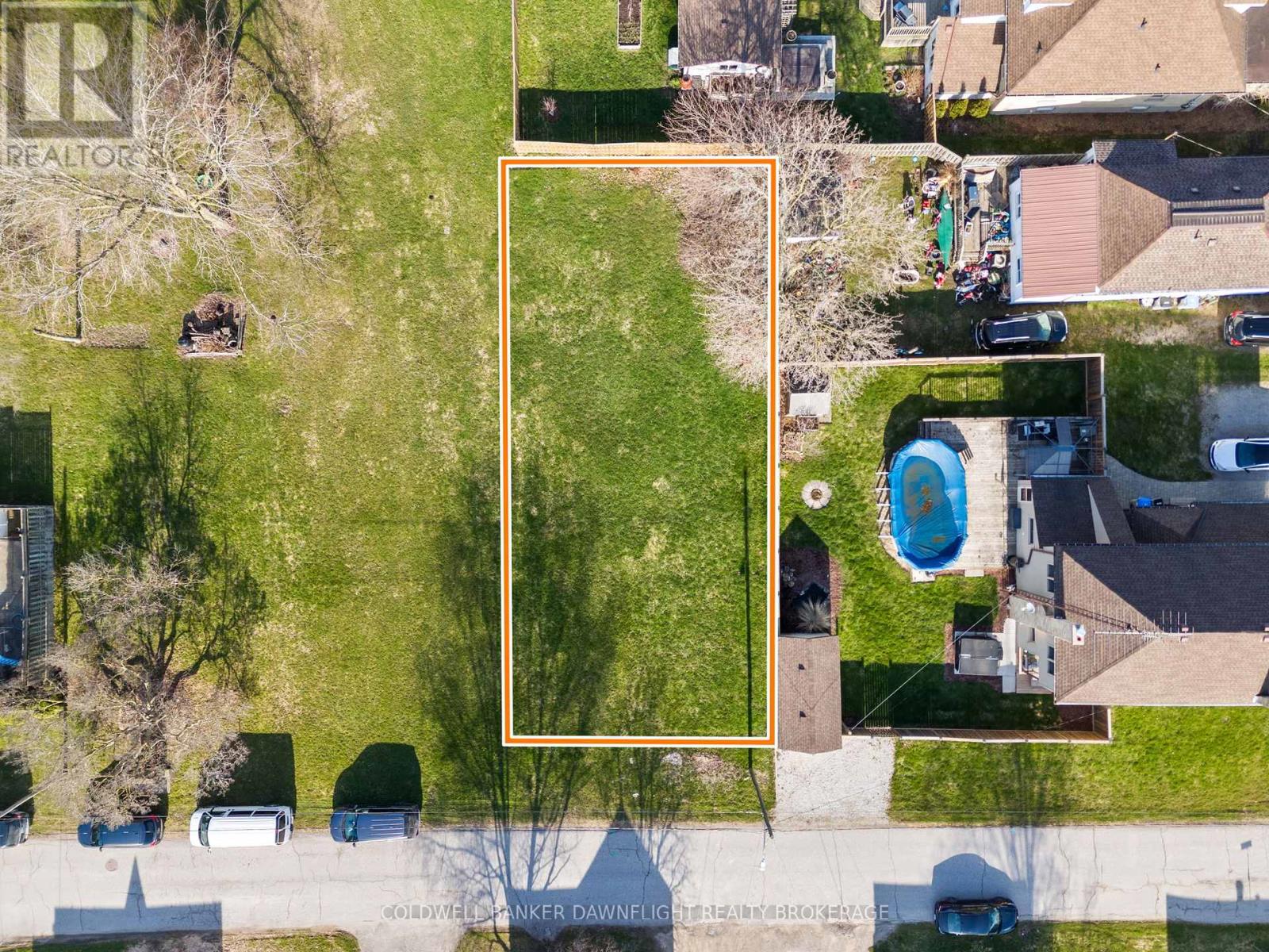 256 Pearl St Property Photo 4