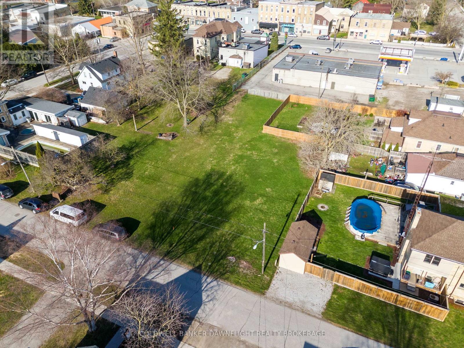 256 Pearl St Property Photo 5