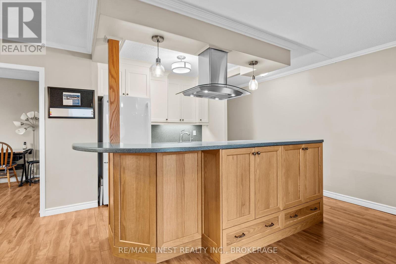 601 - 610 William Street Property Photo 17