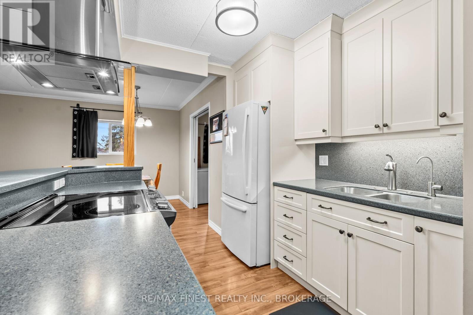 601 - 610 William Street Property Photo 18