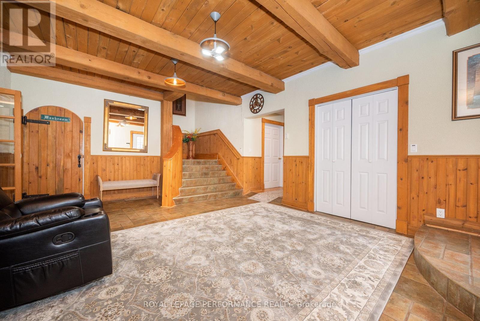 1371 Victoria Street Property Photo 11